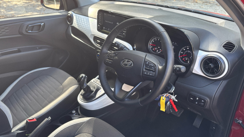 Hyundai i10 1.2 MPi Premium 5dr Auto Petrol Hatchback